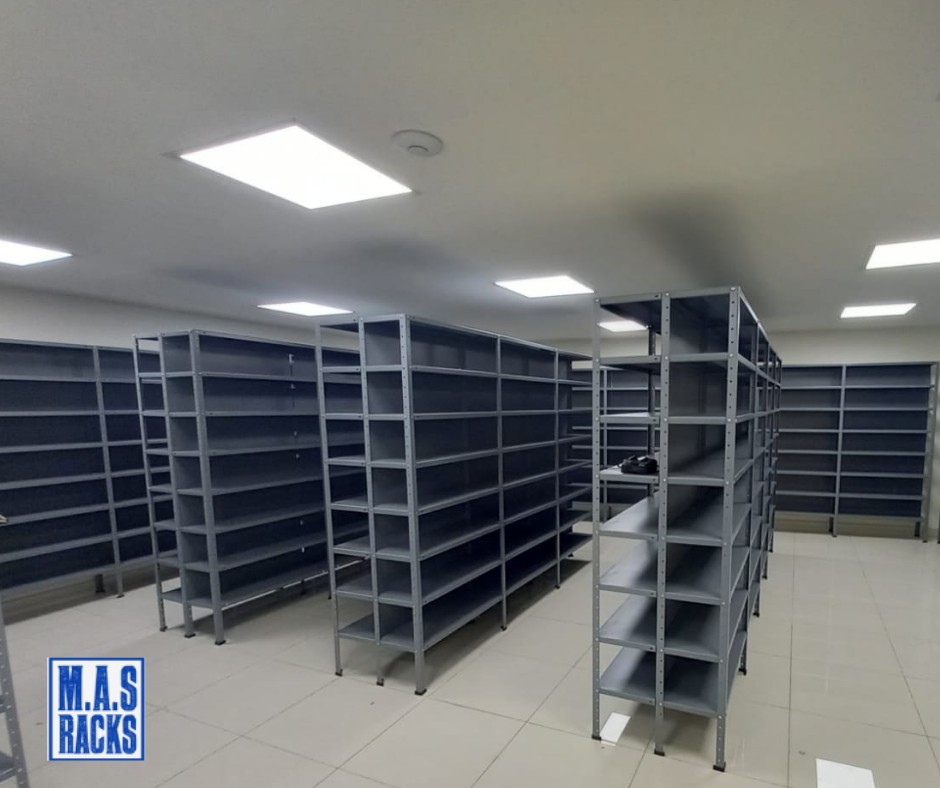estanterias instaladas